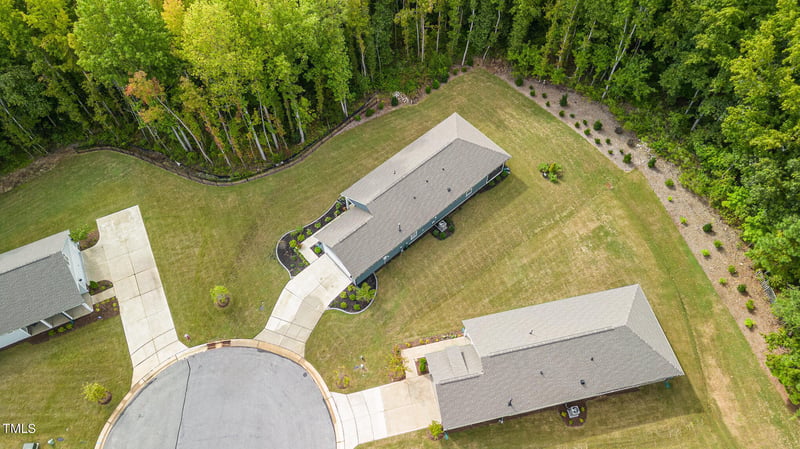 8220 White Star Dr, Fuquay Varina, NC 27526