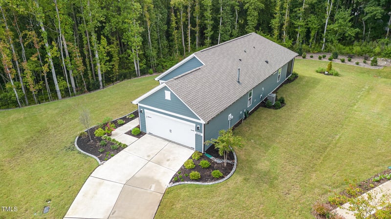 8220 White Star Dr, Fuquay Varina, NC 27526