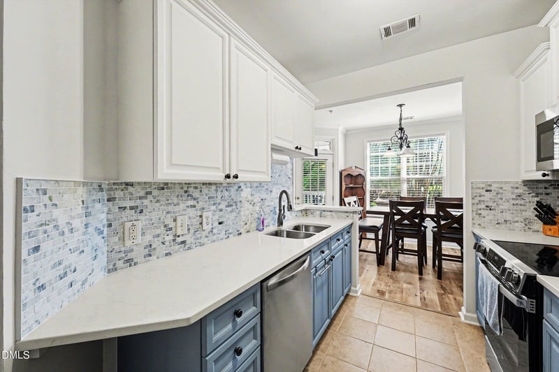 8221 Allyns Landing Way #204, Raleigh, NC 27615