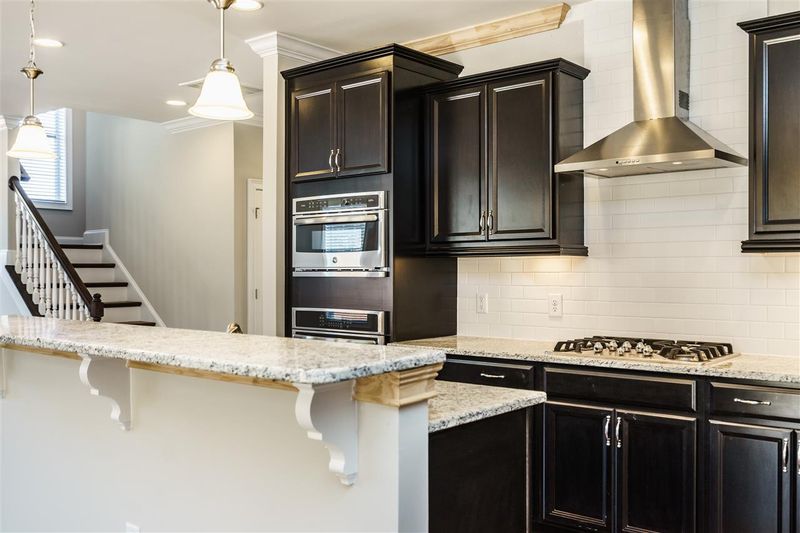 8221 Pritchett Farm Ln, Raleigh, NC 27606