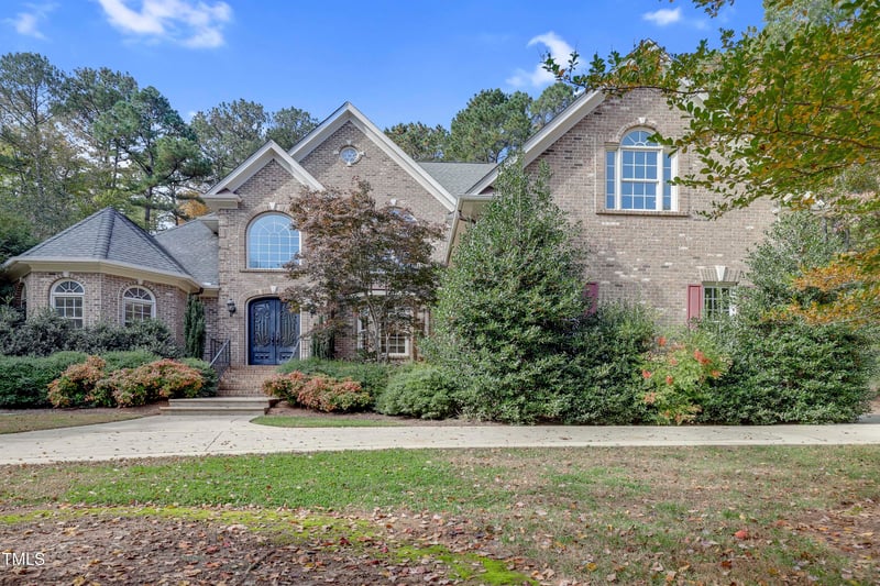 8221 Whispering Glen Ln, Raleigh, NC 27614