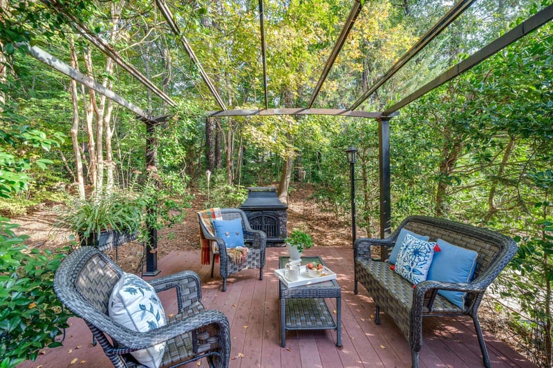8221 Whispering Glen Ln, Raleigh, NC 27614