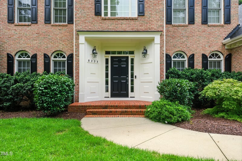 8223 Ortin Ln, Raleigh, NC 27612