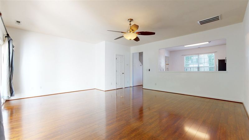 8224 Clasara Cir, Raleigh, NC 27613