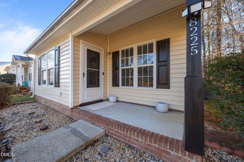 8225 Merriweather Cir, Raleigh, NC 27616