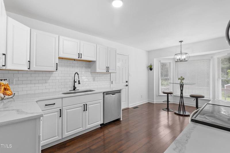 8226 Shoreway Dr, Fayetteville, NC 28304
