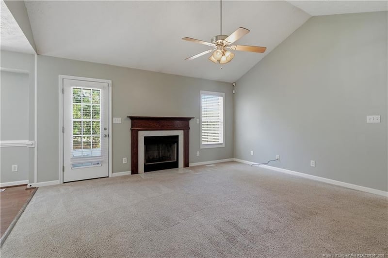 8229 Foxtrail Dr, Fayetteville, NC 28311