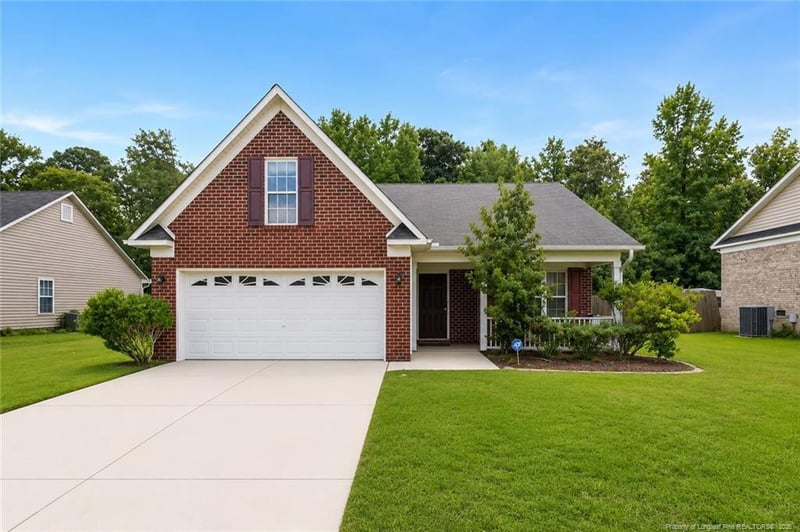 8229 Frenchorn Ln, Fayetteville, NC 28314