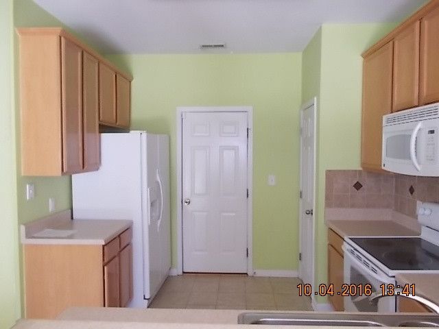 8229 Willowglen Dr, Raleigh, NC 27616