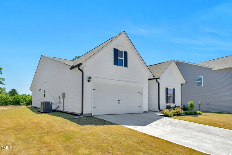 823 Biltmore Dr, Sanford, NC 27332