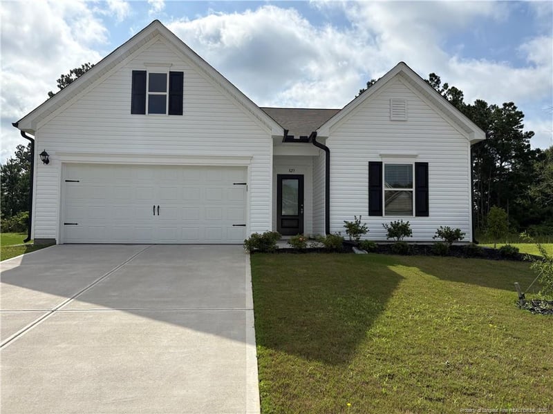 823 Biltmore Dr, Sanford, NC 27332