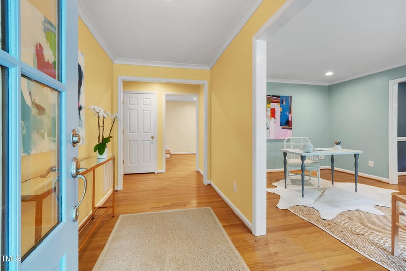 823 Churchill Dr, Chapel Hill, NC 27517