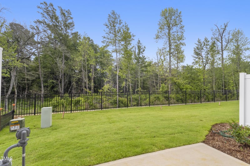823 Kensley Grove Ln, Fuquay Varina, NC 27526