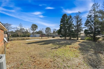 823 Muskegon Dr, Fayetteville, NC 28311