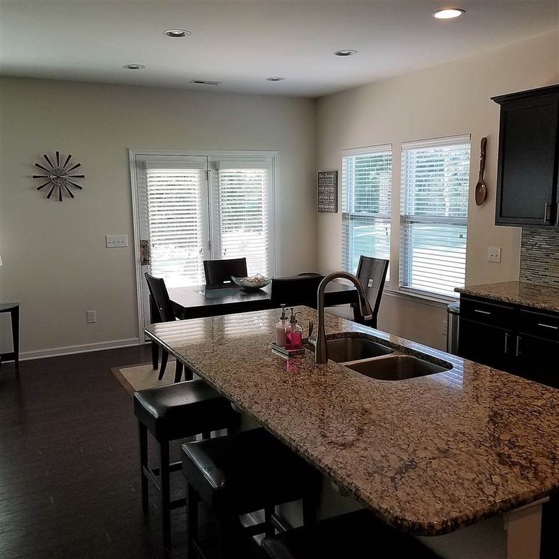 823 Poplar St, Durham, NC 27703