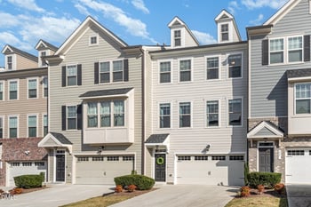 823 Richmont Grove Ln, Apex, NC 27523