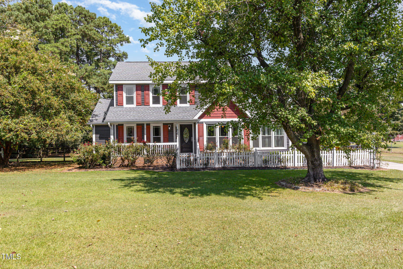 823 Shadow Lake Dr, Willow Springs, NC 27592