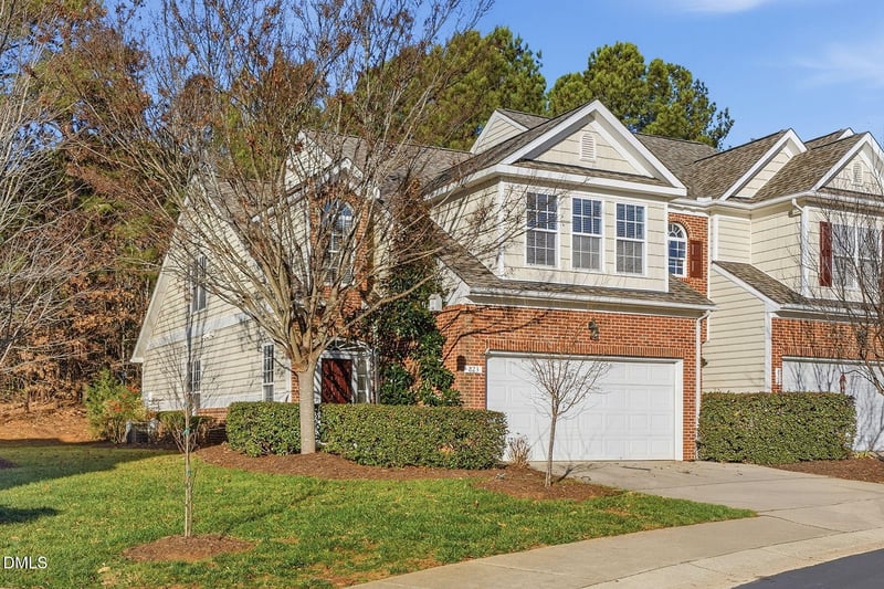 823 Swan Neck Ln, Raleigh, NC 27615