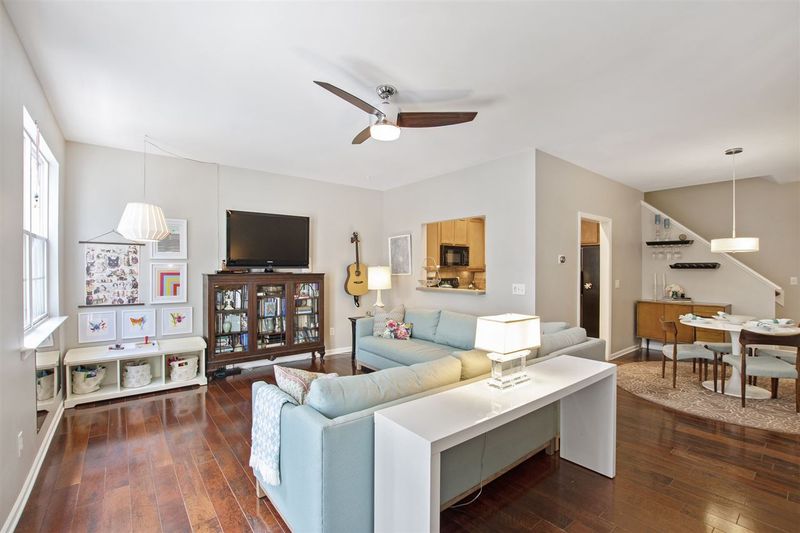 8232 Belneath Ct, Raleigh, NC 27613