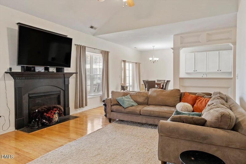 8233 Marshall Brae Dr, Raleigh, NC 27616