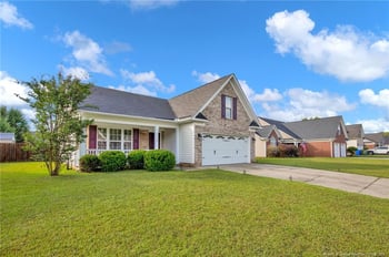 8236 Frenchorn Ln, Fayetteville, NC 28314