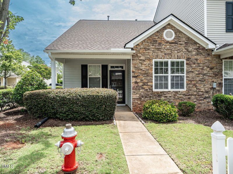 8237 Belneath Ct, Raleigh, NC 27613