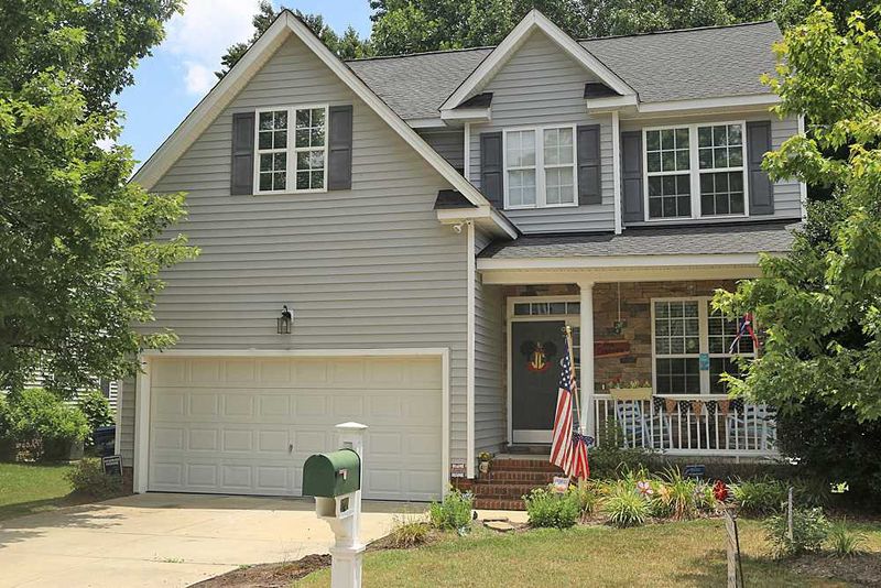 8238 Marshall Brae Dr, Raleigh, NC 27616