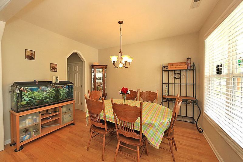 8238 Marshall Brae Dr, Raleigh, NC 27616