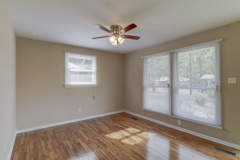824 Campanella Ln, Raleigh, NC 27610