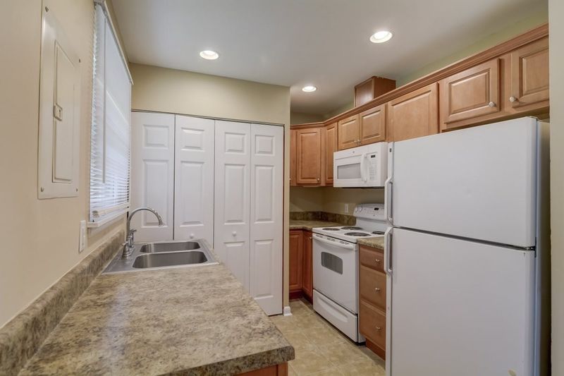 824 Campanella Ln, Raleigh, NC 27610