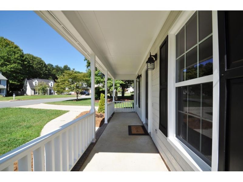 824 Cornwallis Dr, Burlington, NC 27215
