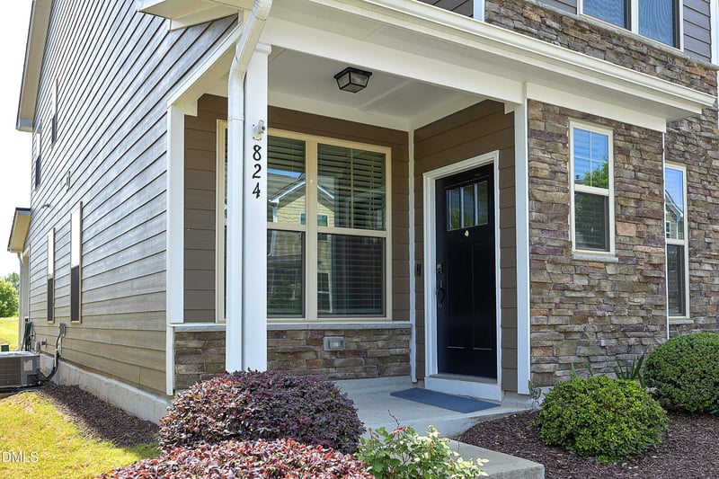 824 Country Downs Rd, Wake Forest, NC 27587