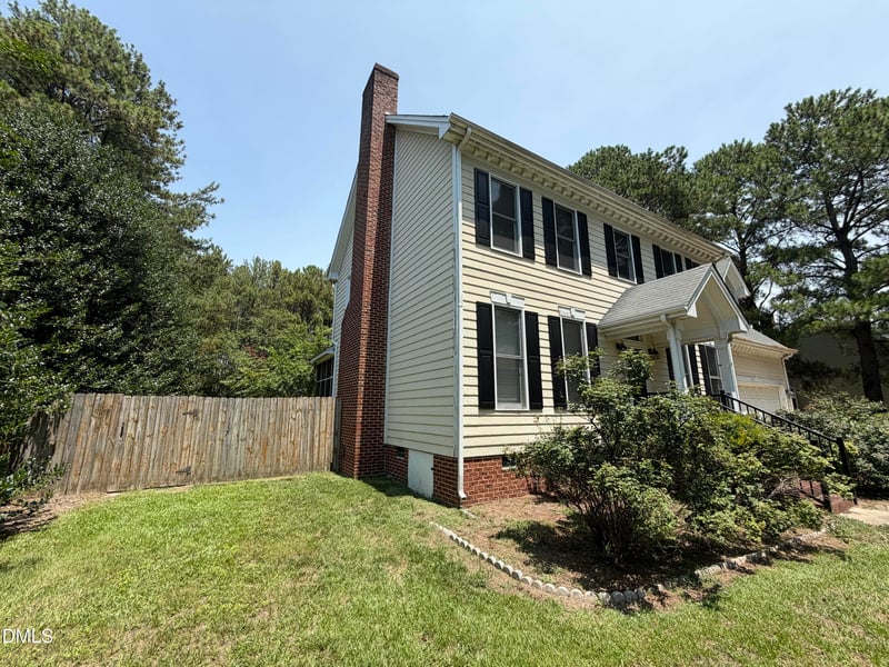824 Elbridge Dr, Raleigh, NC 27603