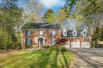 824 Pinehurst Dr, Chapel Hill, NC 27517