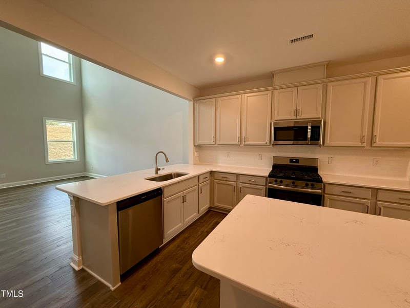 824 Putney Hill Rd, Zebulon, NC 27597