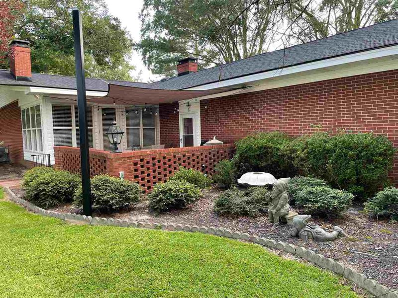 824 S Raleigh St, Angier, NC 27501