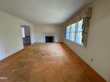 824 Ravenwood Dr, Raleigh, NC 27606