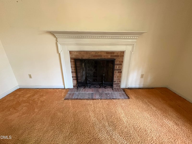 824 Ravenwood Dr, Raleigh, NC 27606