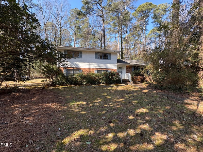 824 Ravenwood Dr, Raleigh, NC 27606