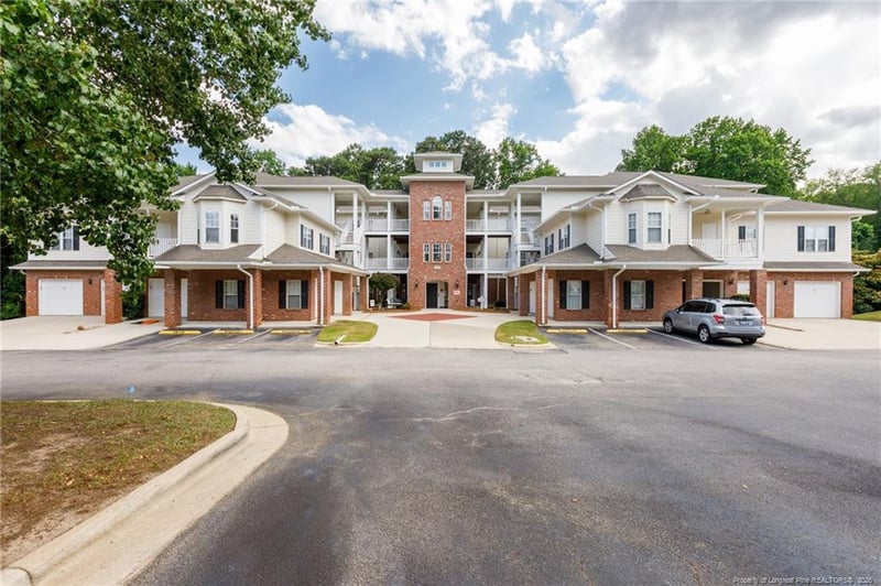 824 Sage Creek Ln, Fayetteville, NC 28305