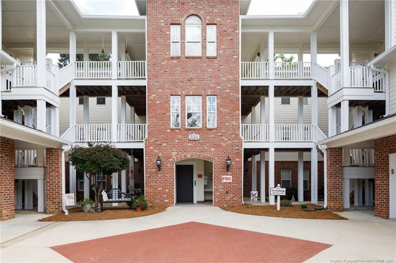 824 Sage Creek Ln, Fayetteville, NC 28305