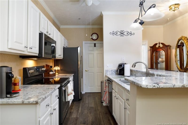 824 Sage Creek Ln, Fayetteville, NC 28305