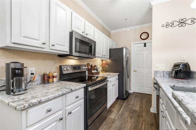 824 Sage Creek Ln, Fayetteville, NC 28305
