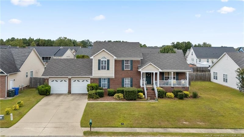 8240 Frenchorn Ln, Fayetteville, NC 28314