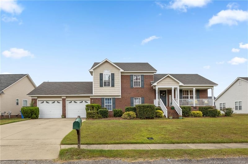 8240 Frenchorn Ln, Fayetteville, NC 28314