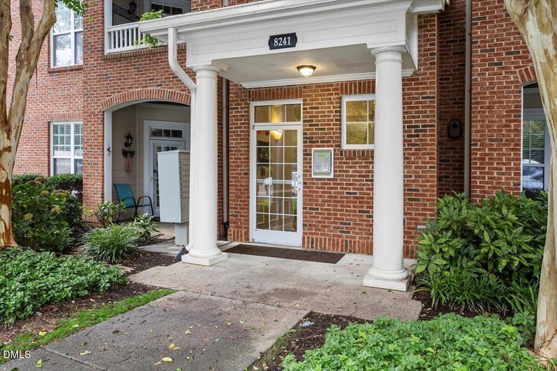 8241 Allyns Landing Way #301, Raleigh, NC 27615