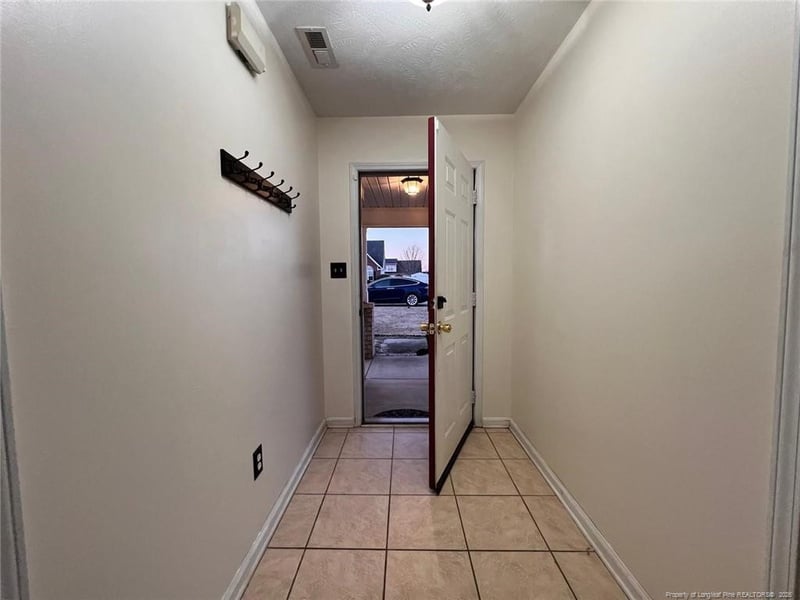 8241 English Saddle Dr, Fayetteville, NC 28314