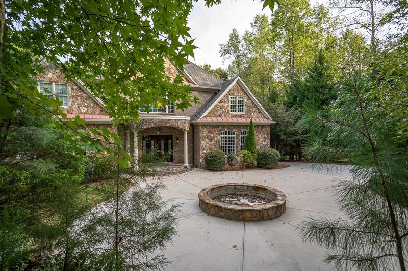 8241 Whispering Glen Ln, Raleigh, NC 27614