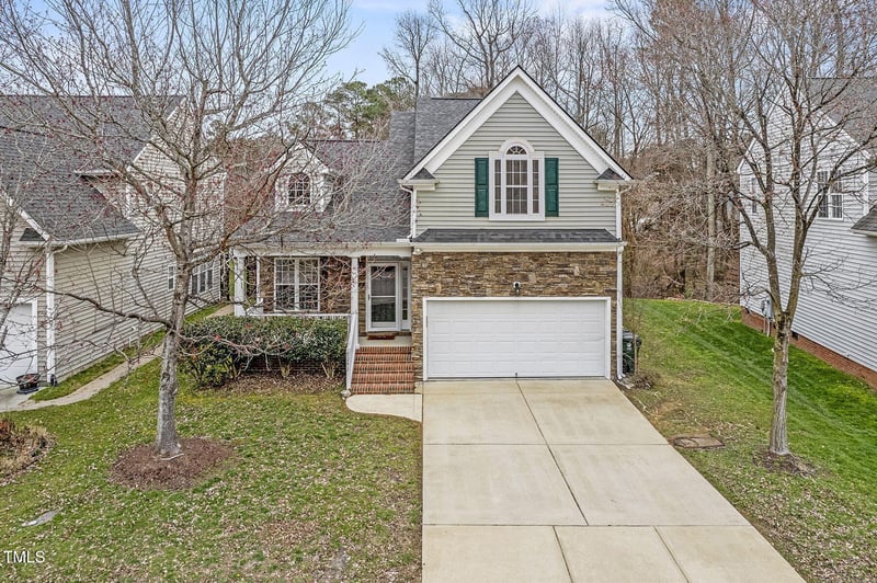 8242 Marshall Brae Dr, Raleigh, NC 27616