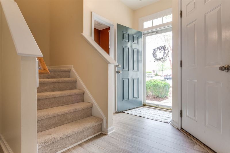 8243 Martello Ln, Raleigh, NC 27613